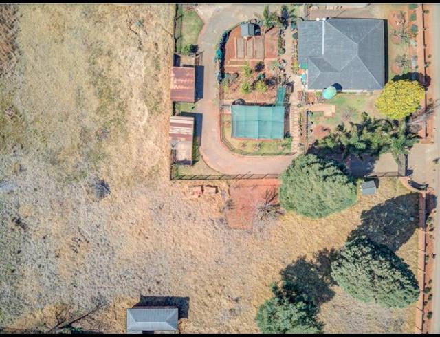 LAND FOR SALE IN BREDELL